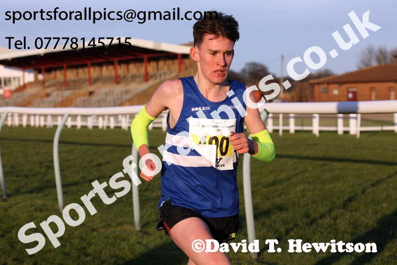 Mens under-17s North Eastern Cross Country, Redcar. Photo:  David T. Hewitson/Sports for All Pics
